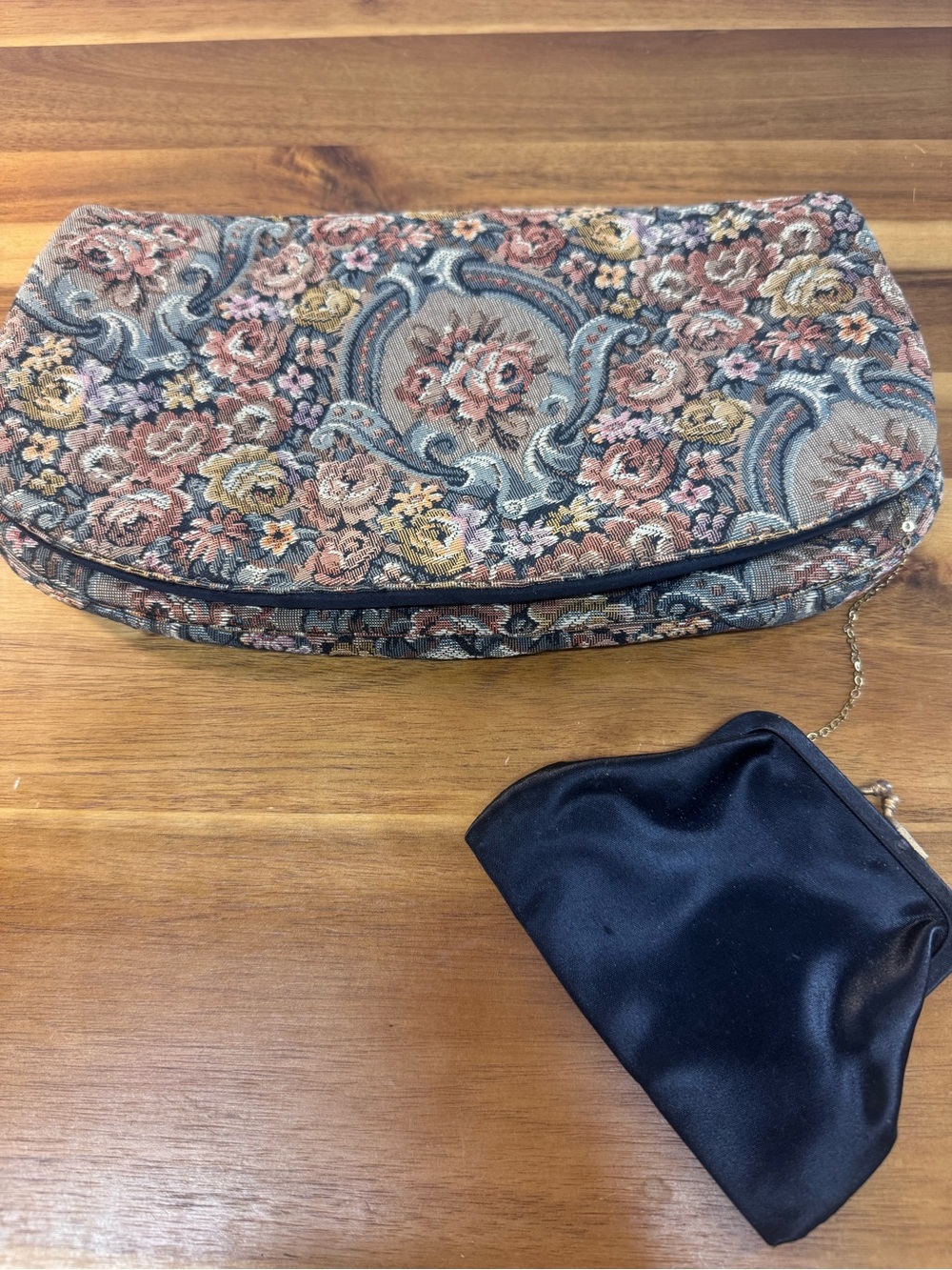 Vintage 1960’s Morris Moskowitz MM Tapestry Floral Clutch Bag Coin Purse USA
